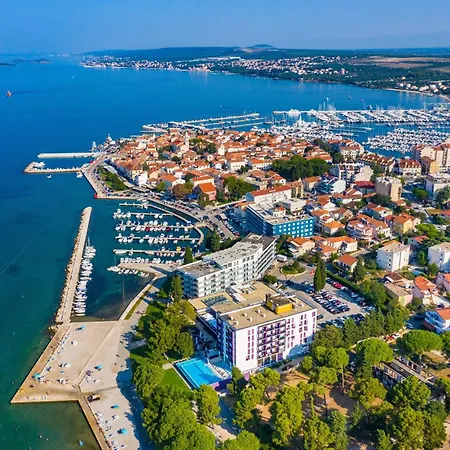 With Parking Space Biograd Na Moru, Biograd - 19886 شقة *